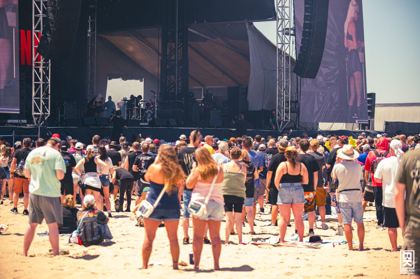 Crowds at Boardwalk Rock