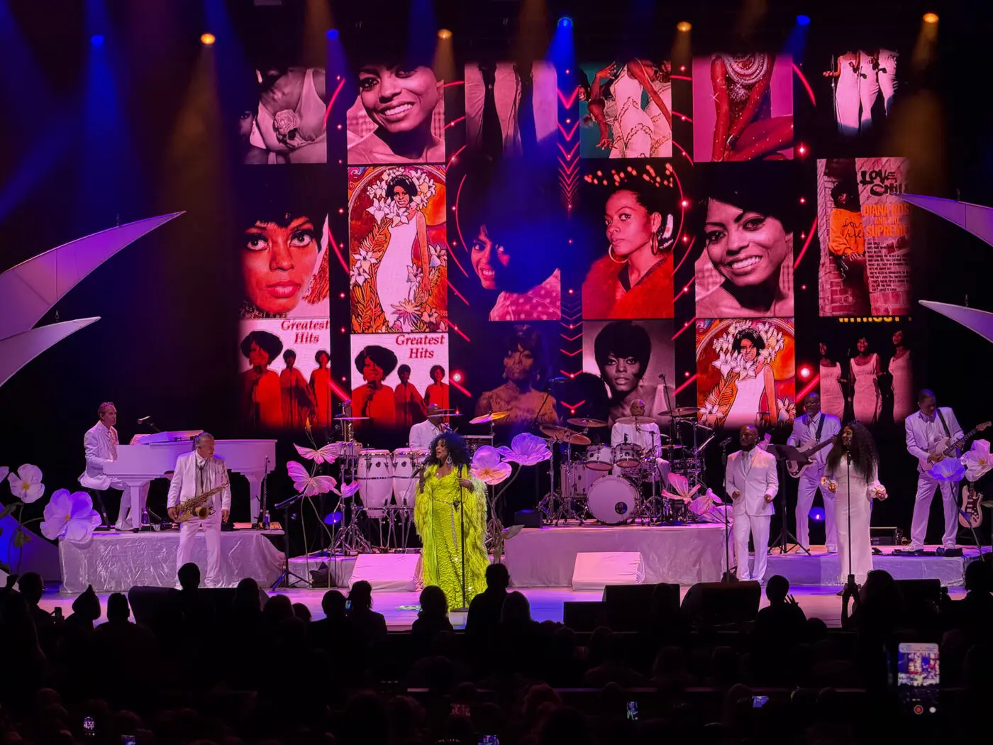 Diana Ross @ Filene Center at the Wolf Trap, Vienna, VA - ReadJunk.com